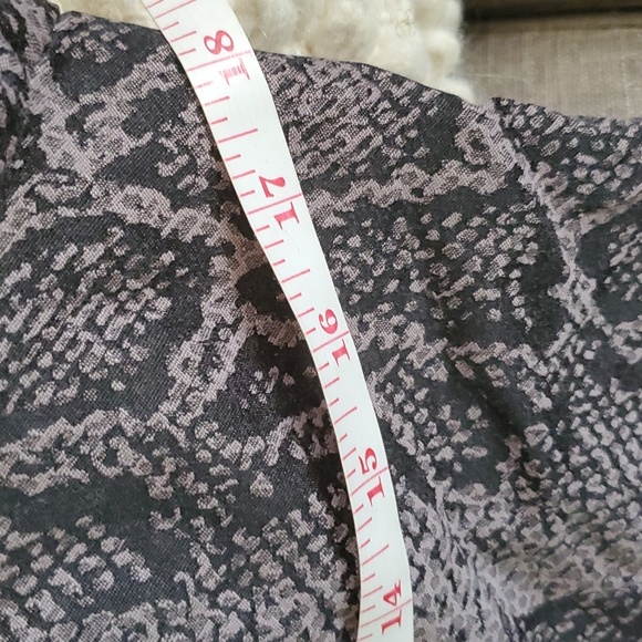 Mark woman's slim fit gray black snake print blazer jacket size L - Picture 13 of 13